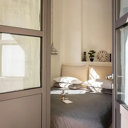 Cozy In The Heart Of Gasthuis Como
